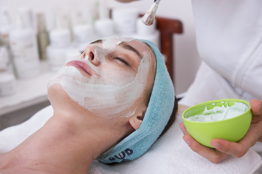 Điều trị mụn và thâm ở spa? Liệu rằng có mang lại kết quả như mong muốn?