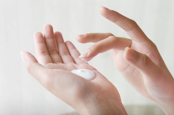 Dưỡng ẩm rất cần thiết cho da đặc biệt là vào mùa hè