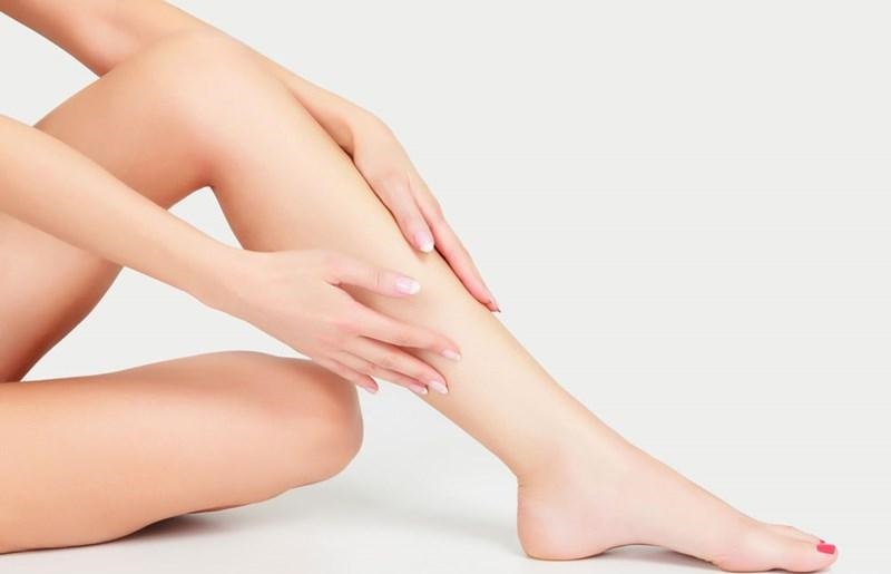 Triệt lông chân vĩnh viễn an toàn