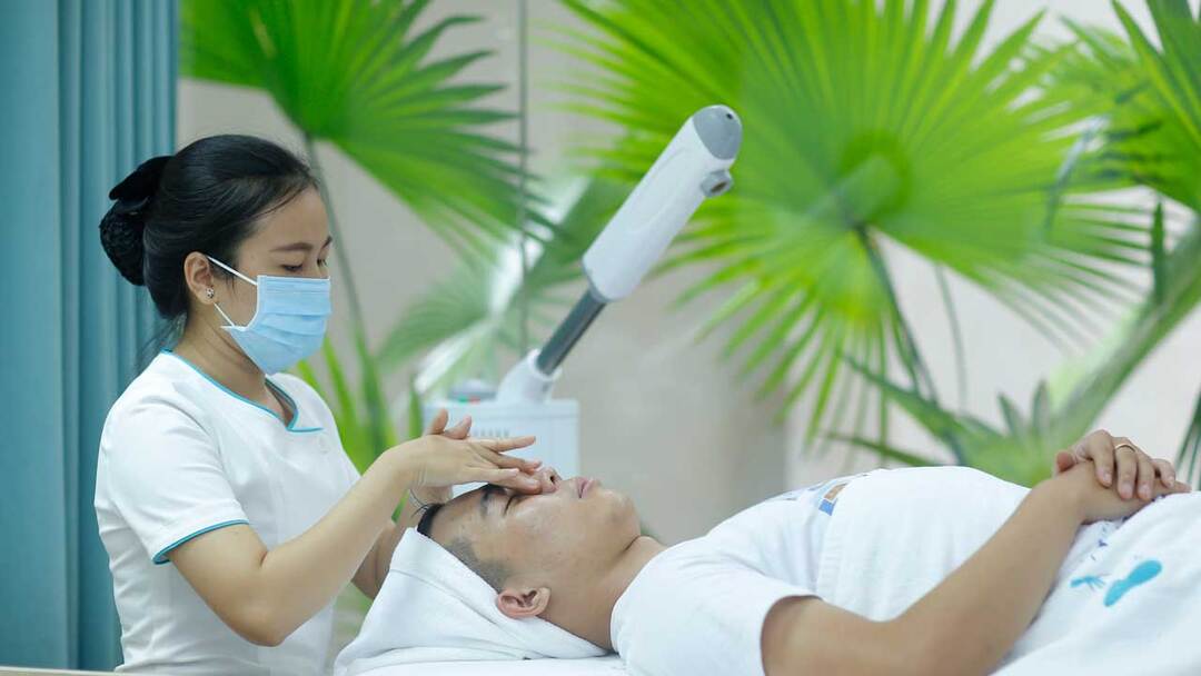 nhân viên điều dưỡng tại grace skincare clinic